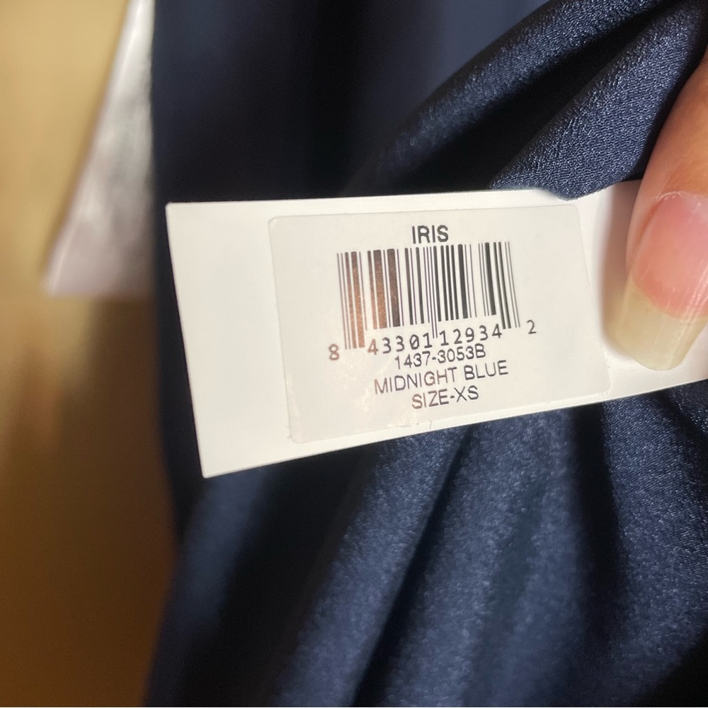 Dress The Population NWT ‘Iris’ V-Neck Side Slit Gown in ‘Midnight Blue’ Size XS - Picture 15 of 16